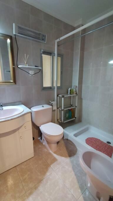 Charming Three Bedroom Apartment In Alcoi Экстерьер фото
