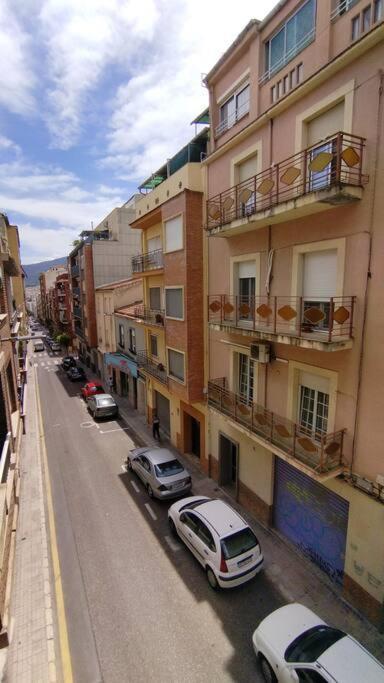 Charming Three Bedroom Apartment In Alcoi Экстерьер фото