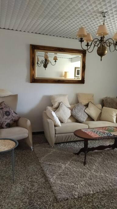 Charming Three Bedroom Apartment In Alcoi Экстерьер фото